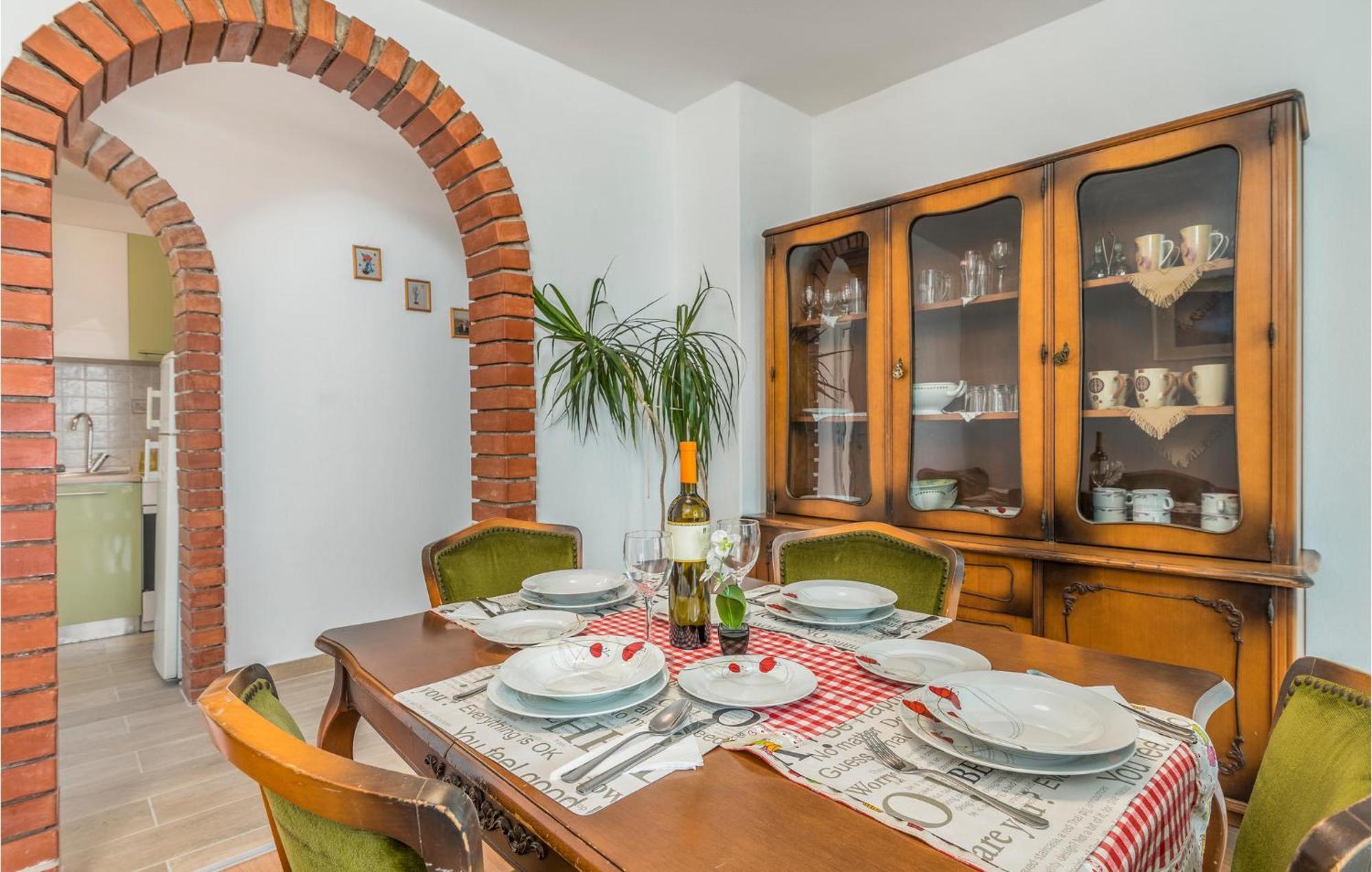 Lovely Apartment In Mali Losinj With Kitchen Exterior photo