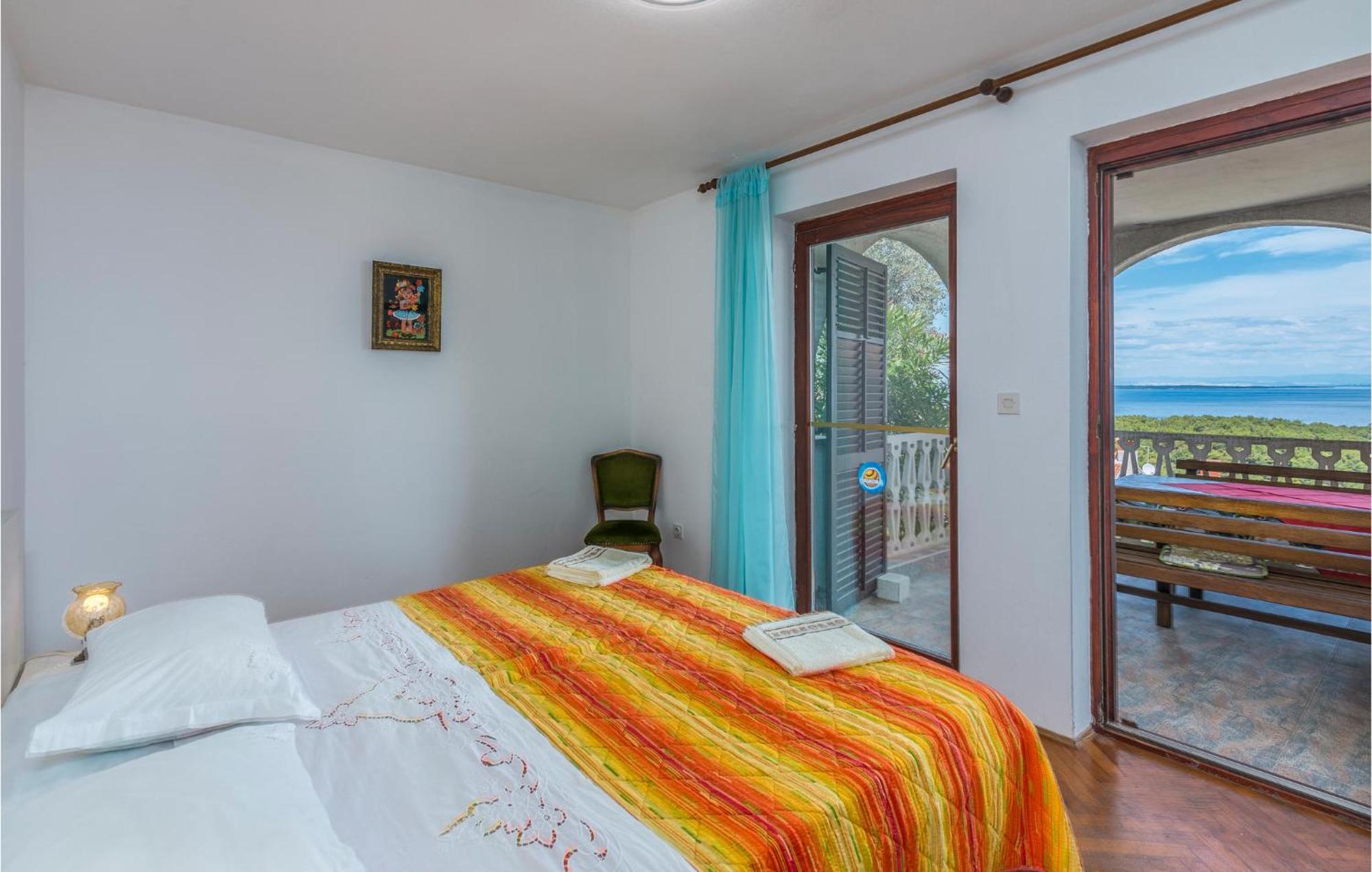 Lovely Apartment In Mali Losinj With Kitchen Exterior photo